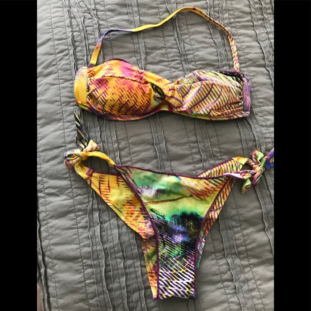 Bathing suit